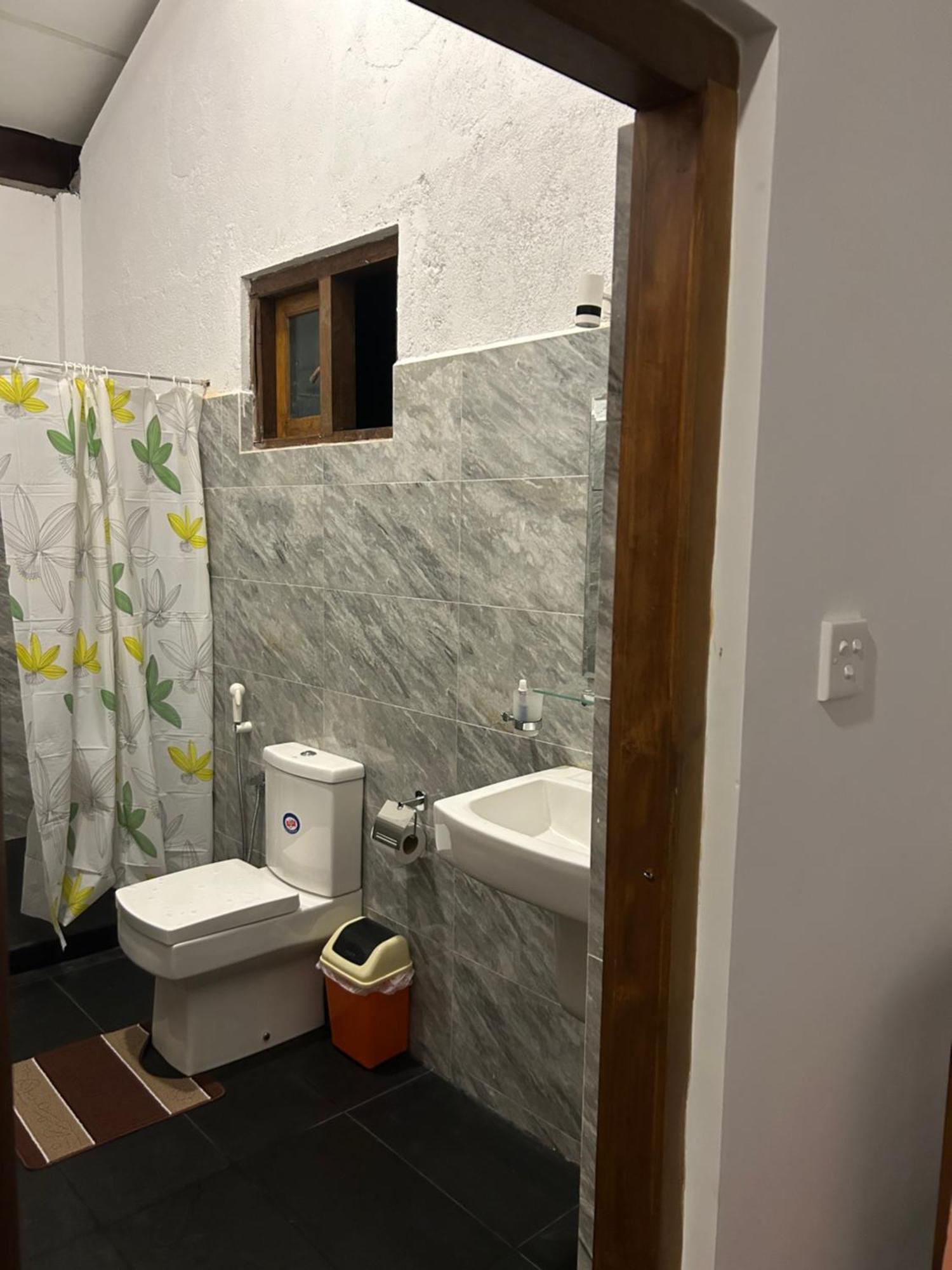Thomasz Lodge 캔디 외부 사진